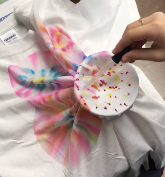 Creative T-Shirt Art Class: White Shirt with Colorful Dotted Inks Design