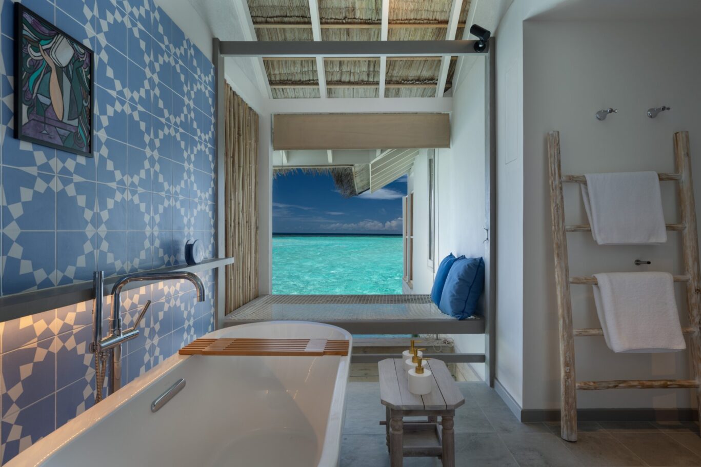 CCM-Lagoon-Pool-Villa-Bathroom