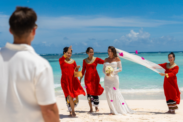 Weddings and Honeymoon – Barefoot Chic