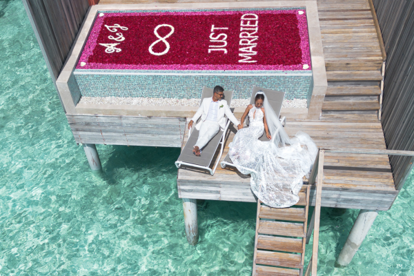Weddings & Honeymoon – Splash of Petals